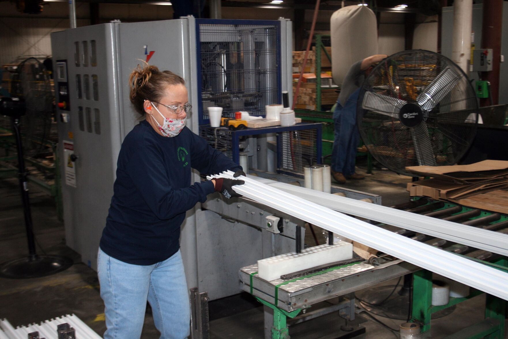 Sims packs aluminum